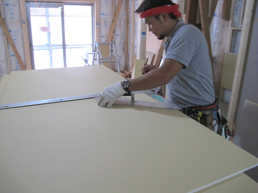石膏ボード貼りに使う道具を紹介